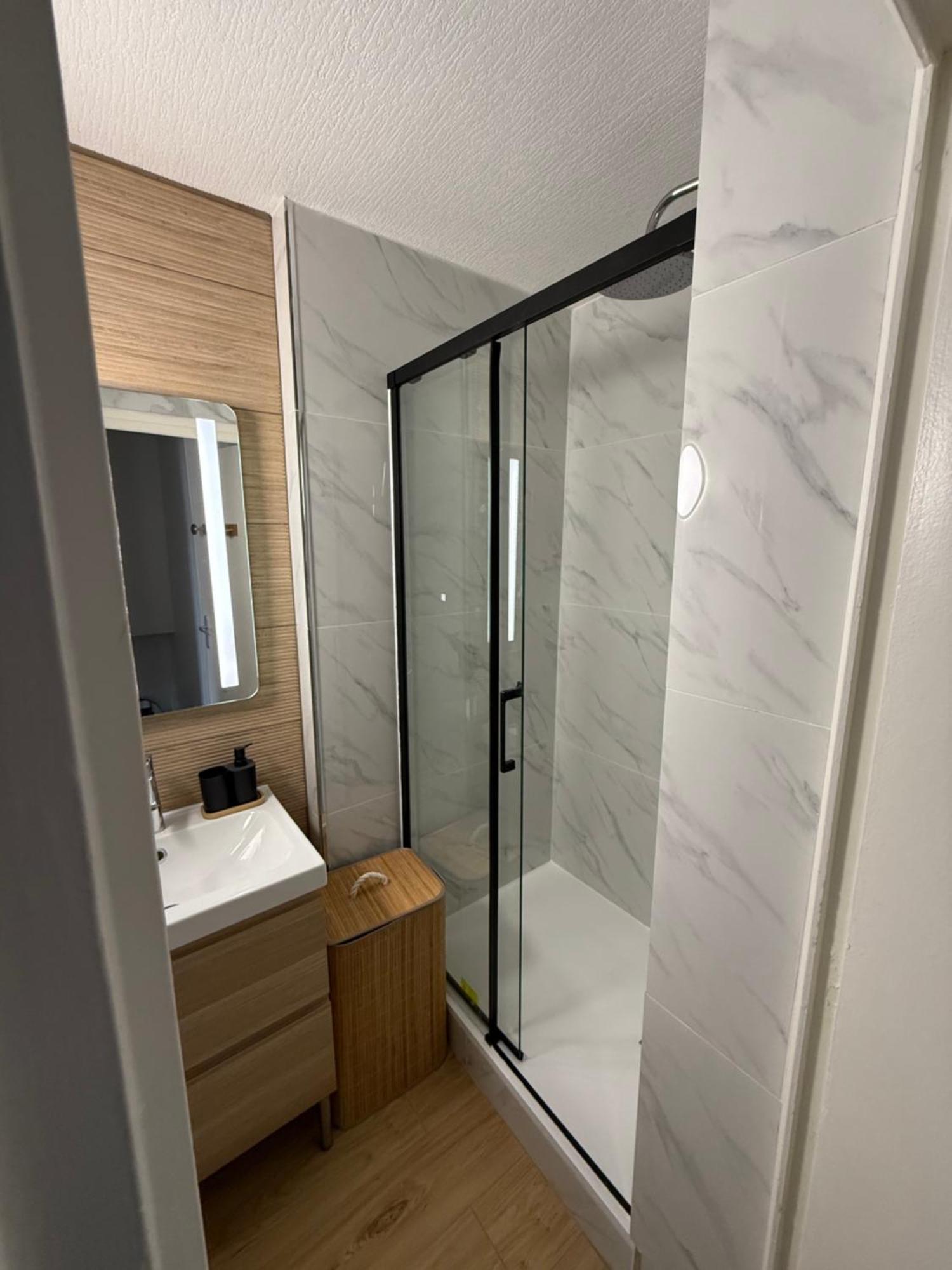Appartamento Superbe Duplex Avec Parking Gratuit Grenoble Esterno foto
